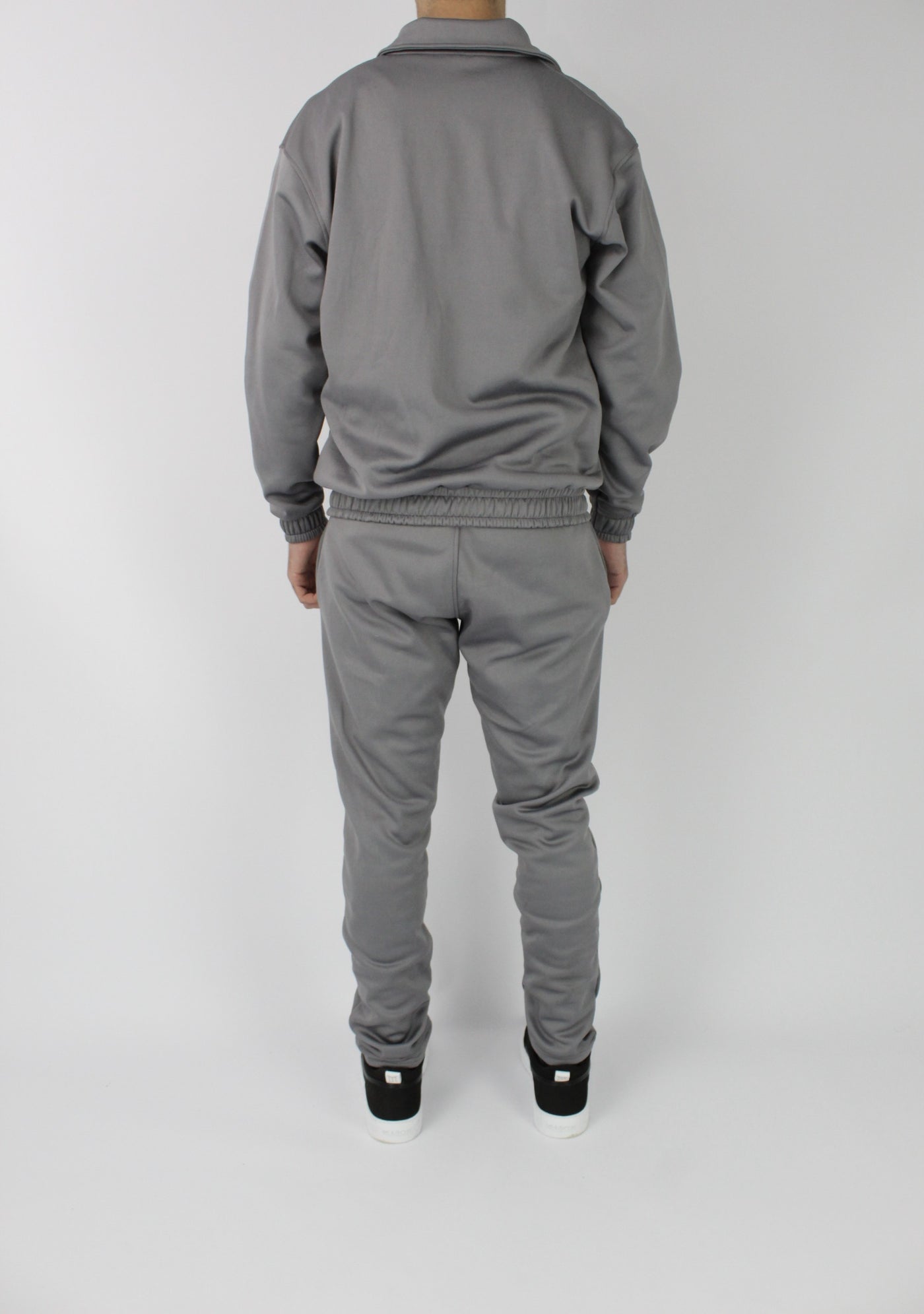 THE TECHSUIT | CHAJE DARK GREY